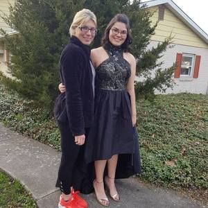 Meet your Posher, Monique